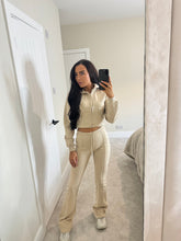 Load image into Gallery viewer, Sara tracksuit
