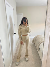 Load image into Gallery viewer, Sara tracksuit

